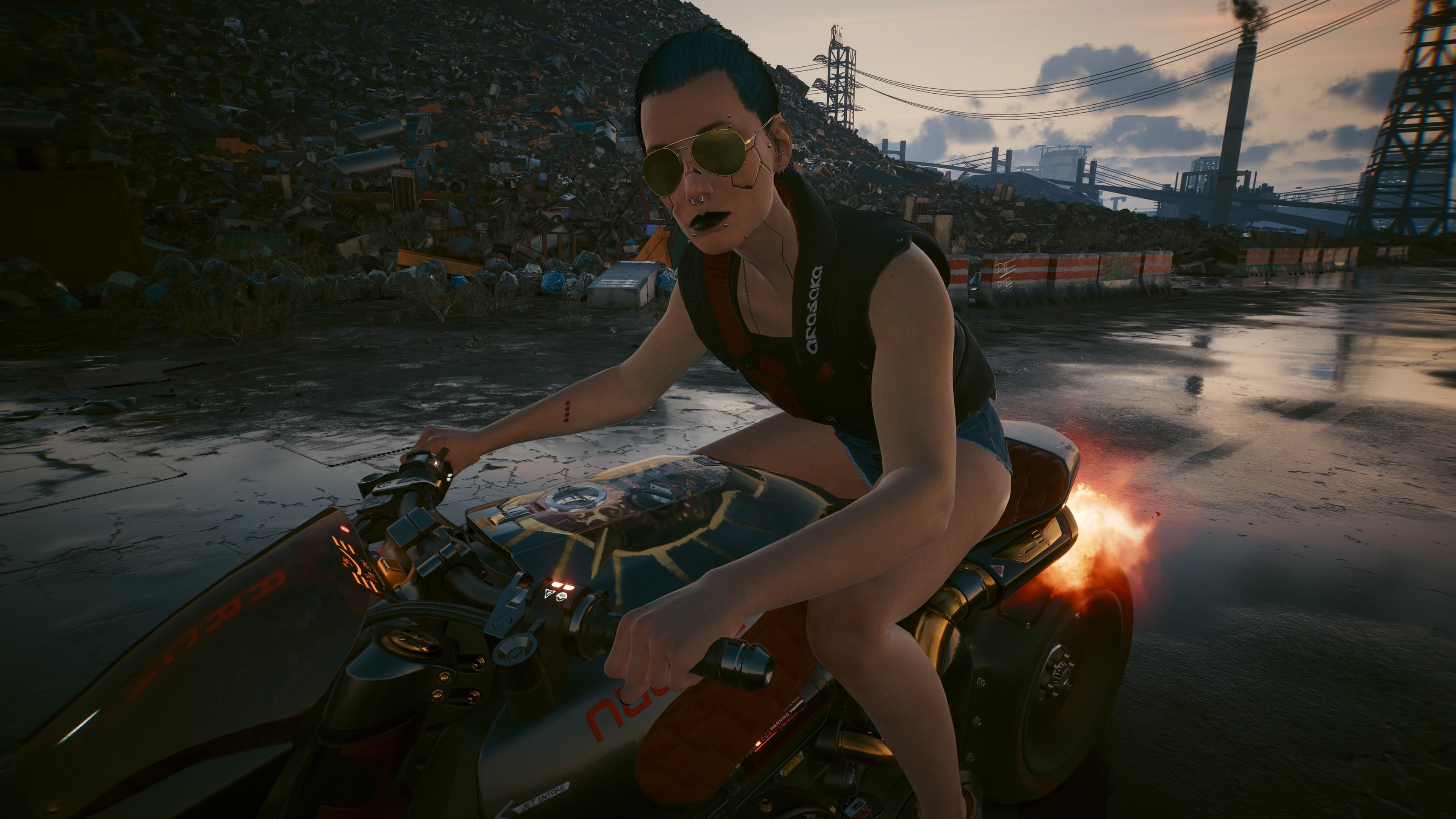 V on a bike in Cyberpunk 2077