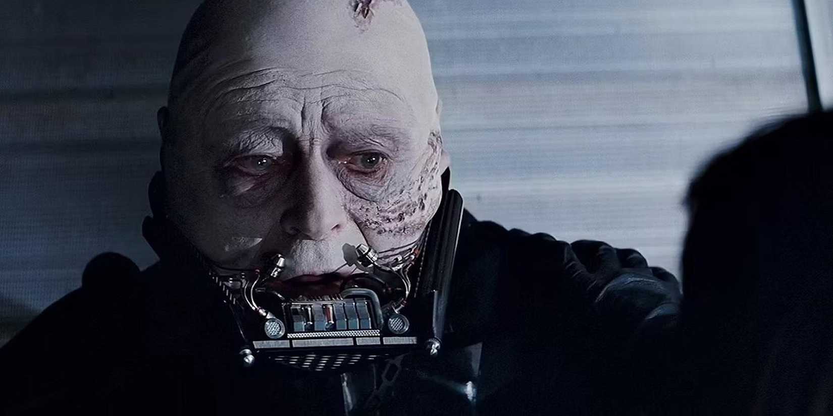 Darth Vader avslöjad.