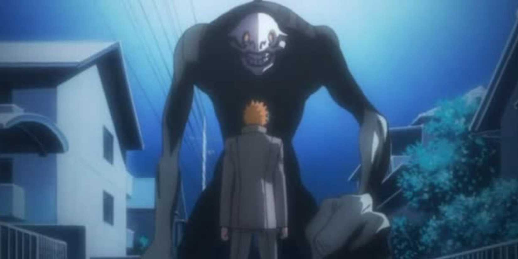 Ichigo facing fishbone-D on the street.