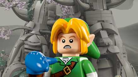 Lego Deku Tree Zelda set with a shocked expression and Deku Tree Link in gray in the background