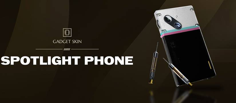 007 first light gadget skin