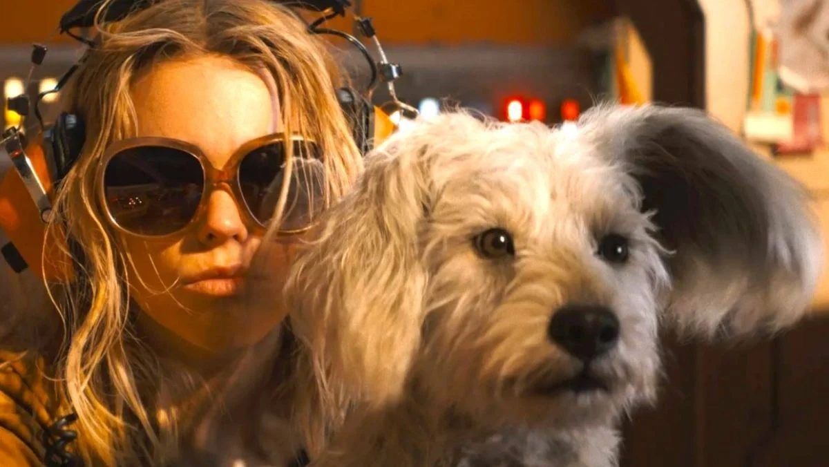 Krypto and Supergirl in Supergirl