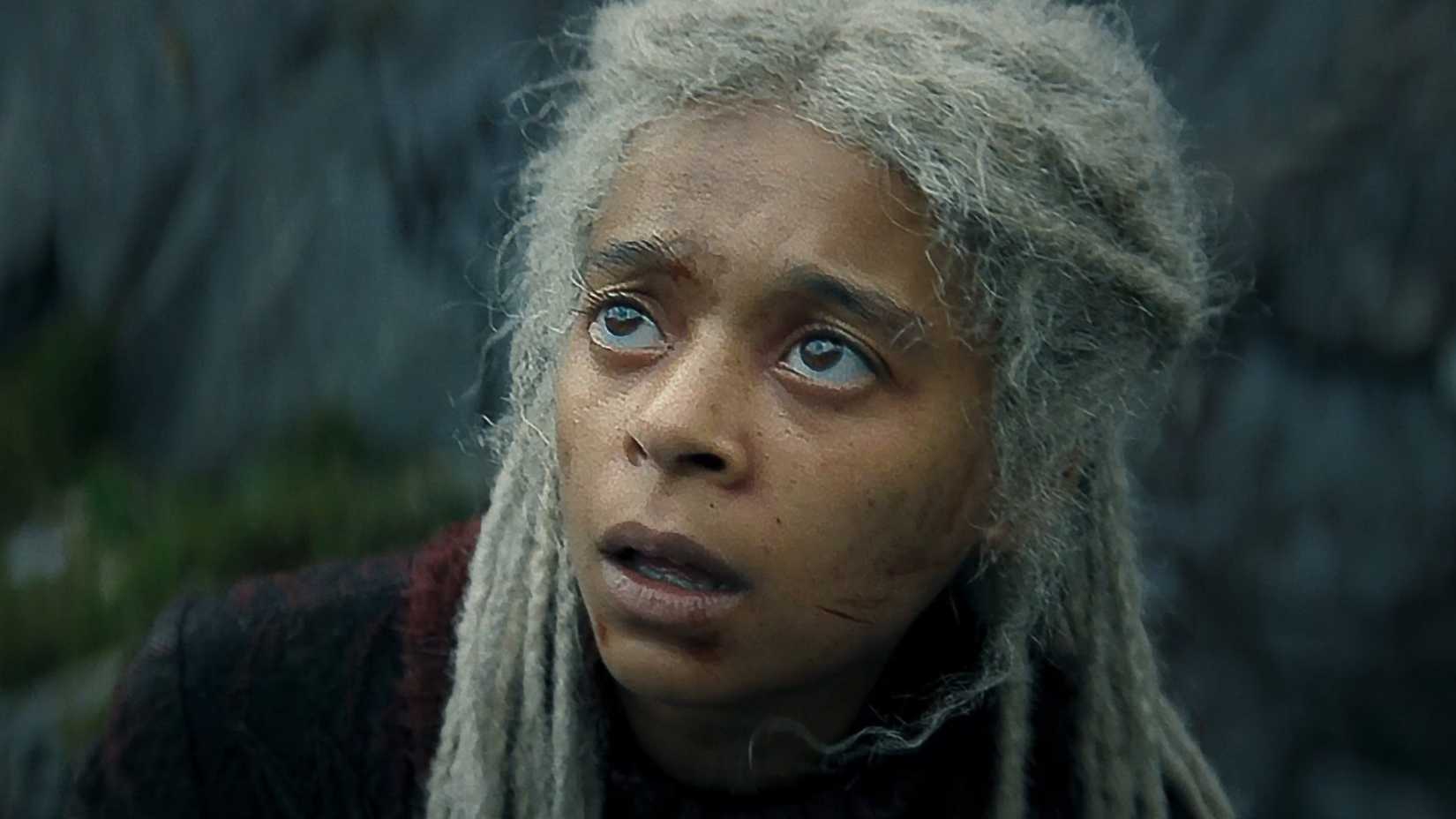 Lady Rhaena Targaryen of Pentos in House of the Dragon looking up sharpened edit