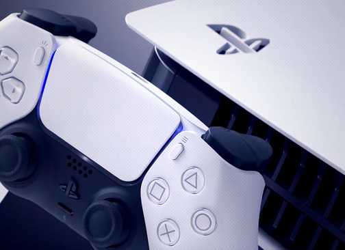 Close up image of the PS5 and DualSense Controller