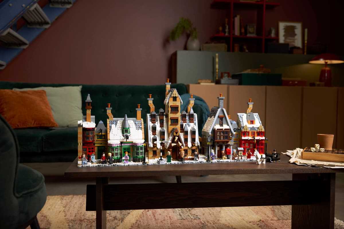 5 Hogsmeade Village Collectors' Edition 76457 LEGO set lifestyle shot