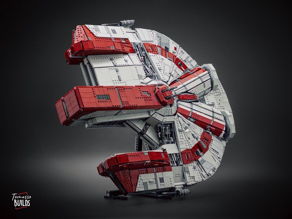 lego-ebon-hawk-flying
