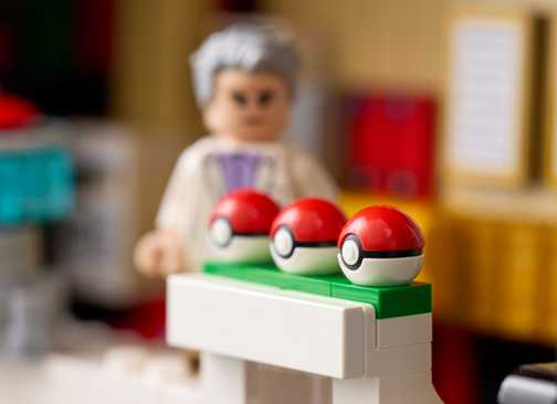 LEGO Pokemon Iconic Trainer Moments Poke Balls