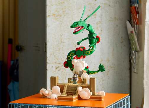 LEGO Pokemon Rayquaza far away