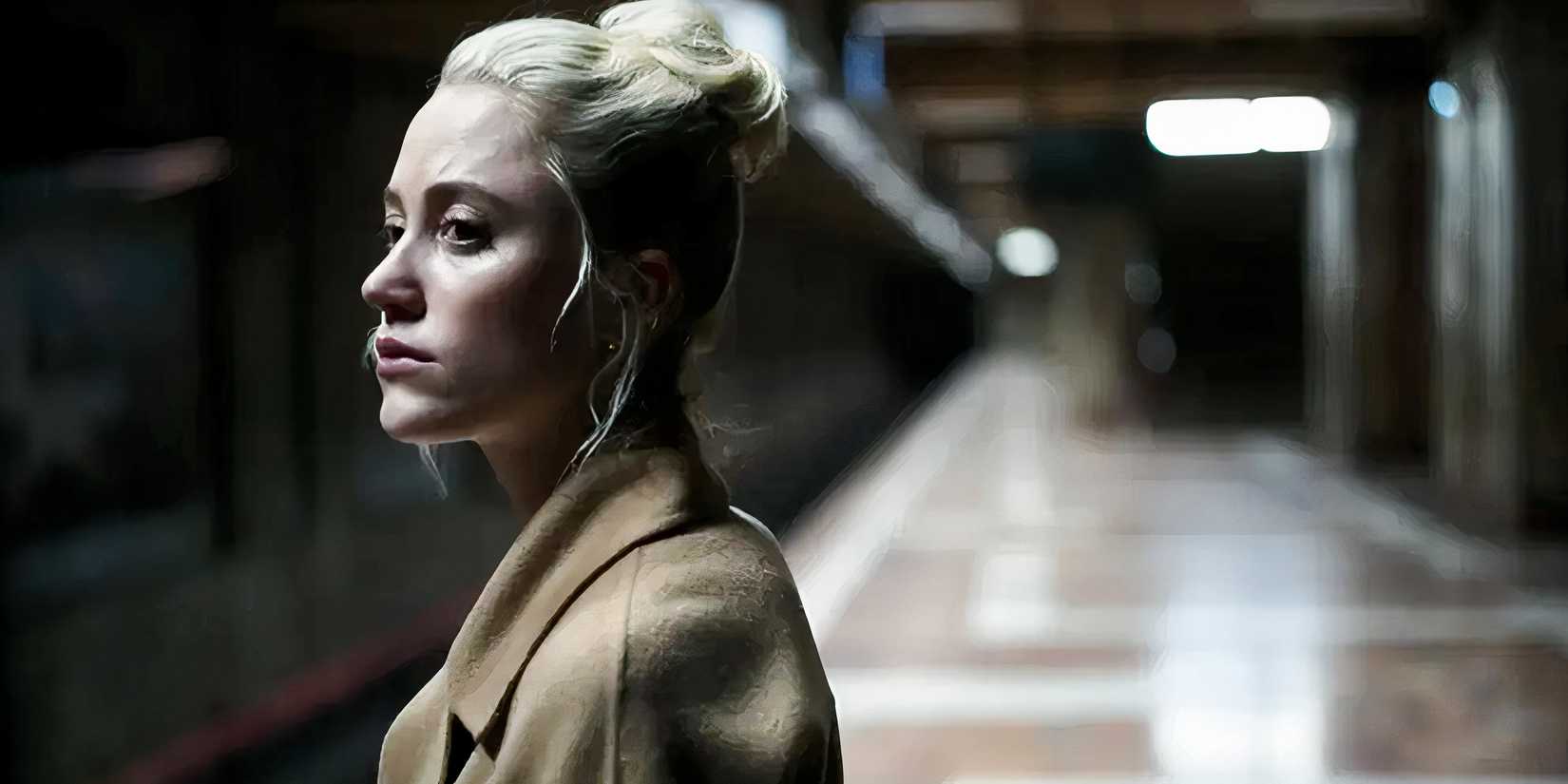Maika Monroe in The Watcher