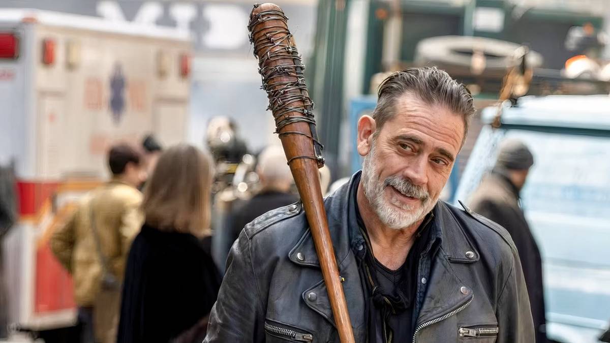 Negan with Lucille in The Walking Dead- Dead City