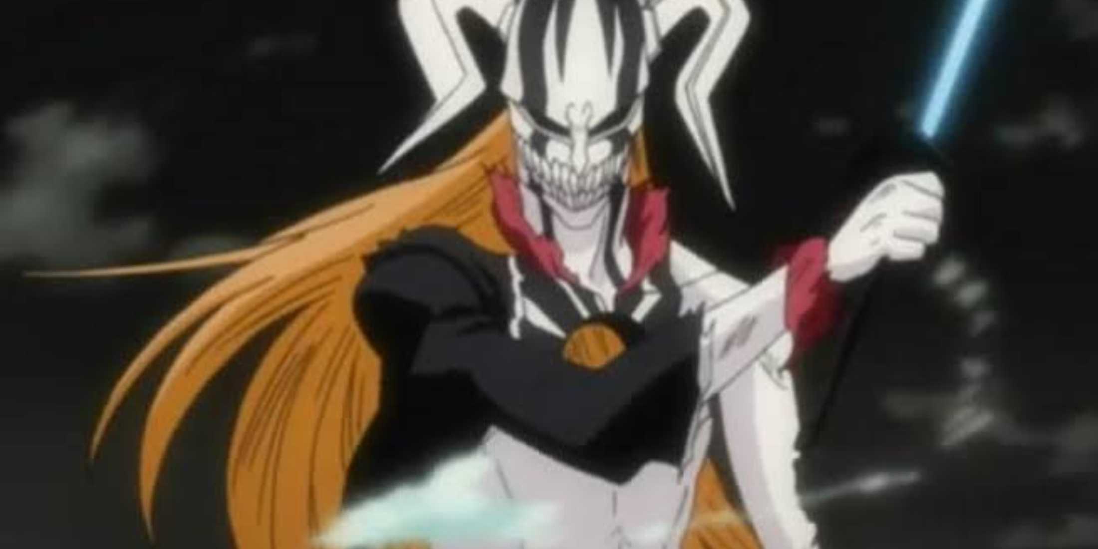 Vasto Lorde Ichigo grabs Tensa Zangetsu to fight Ulquiorra in Bleach.