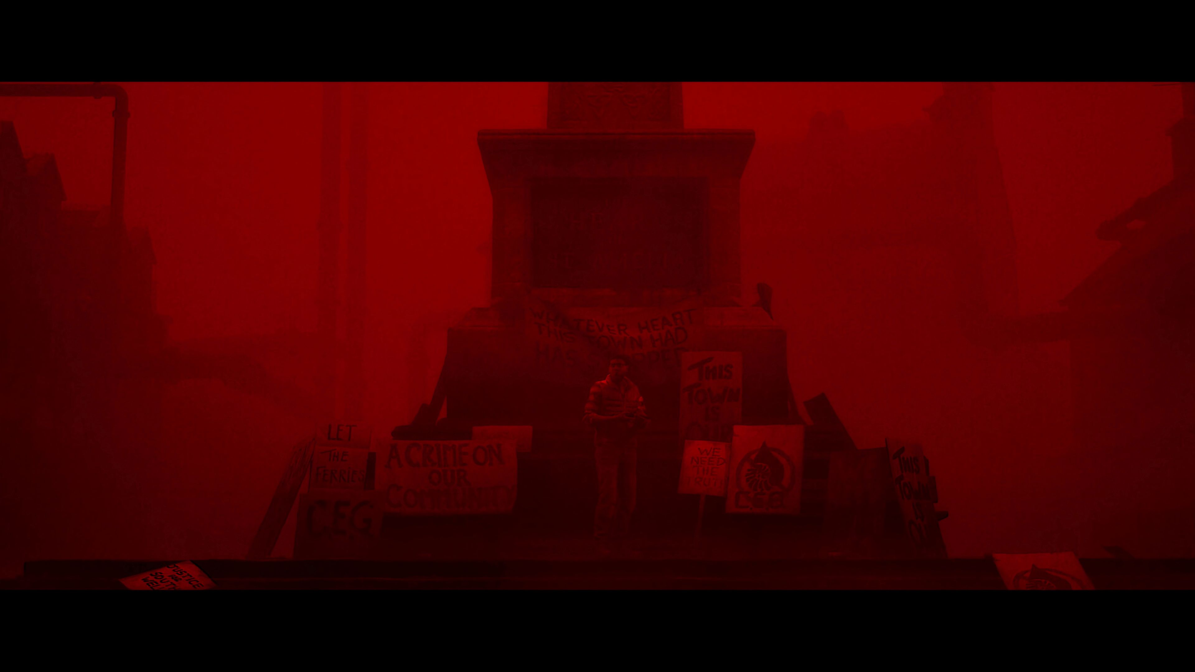Simon Ordell near pillar in red scene in Silent Hill Townfall