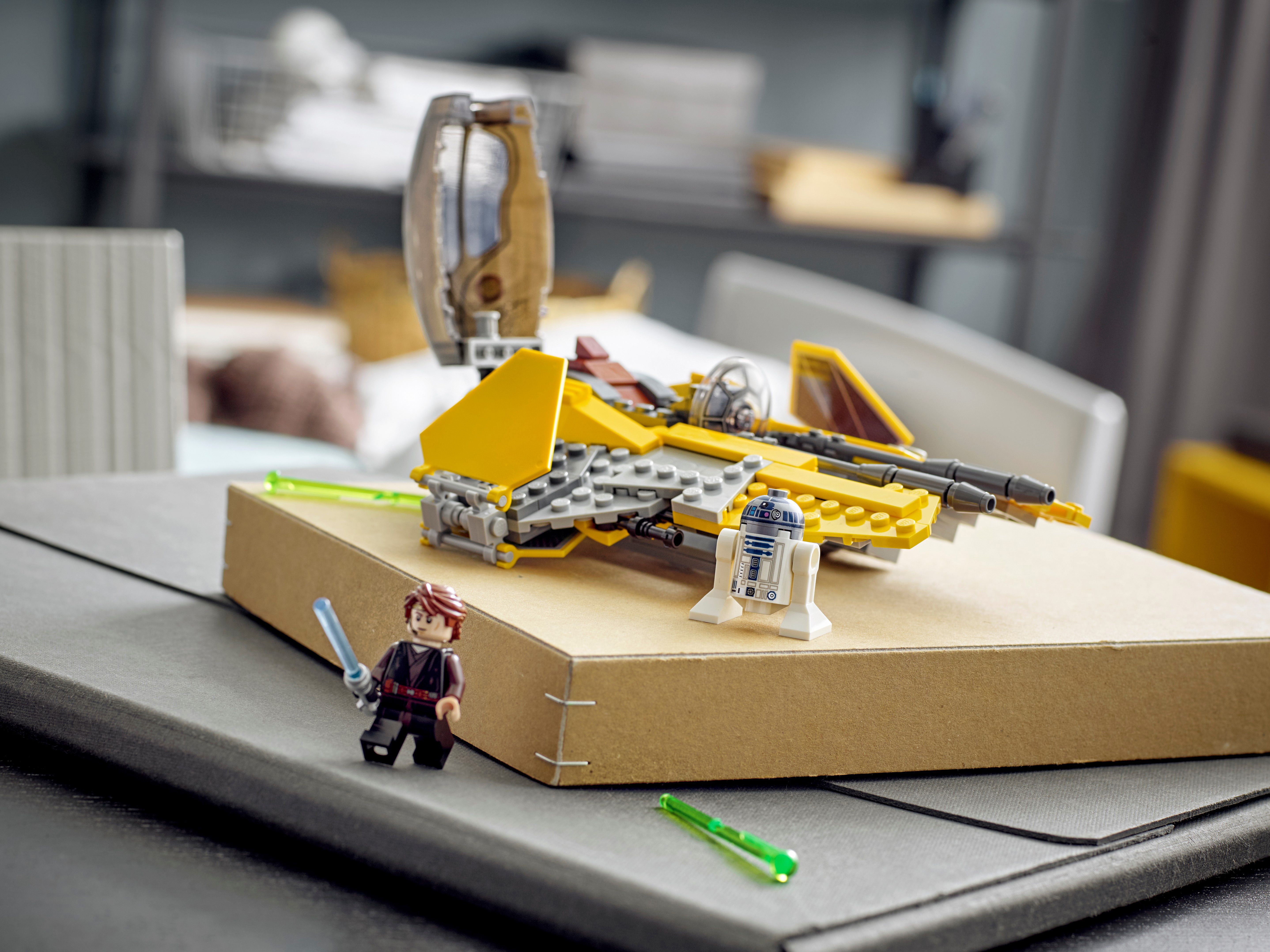 LEGO 75281 Anakin's Jedi Interceptor official lifestyle promo photo (3)