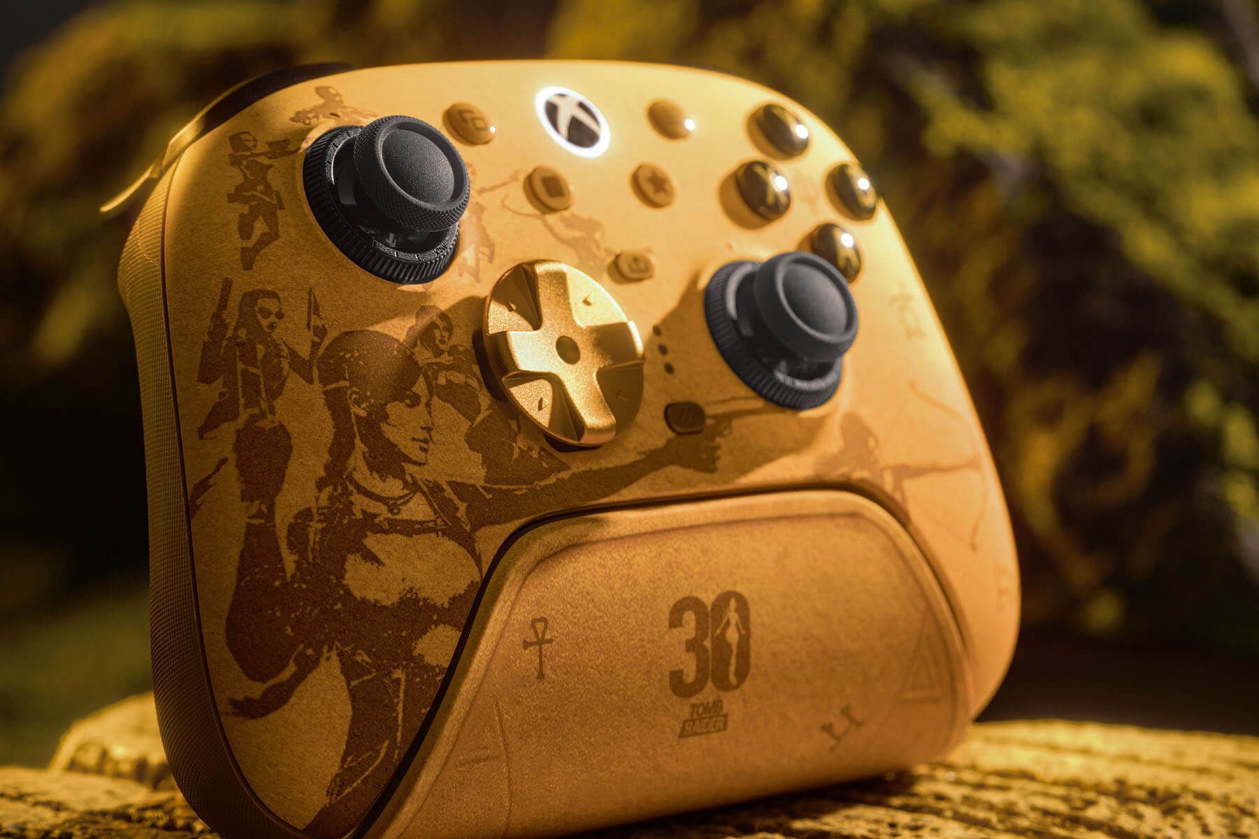 8BitDo Xbox Ultimate 3 Controller - Tomb Raider 30th Anniversary Edition 1