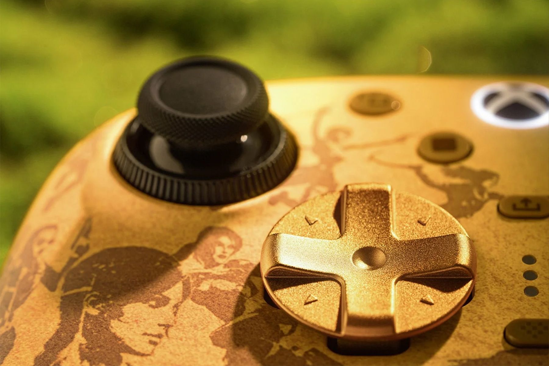 8BitDo Xbox Ultimate 3 Controller - Tomb Raider 30th Anniversary Edition 2