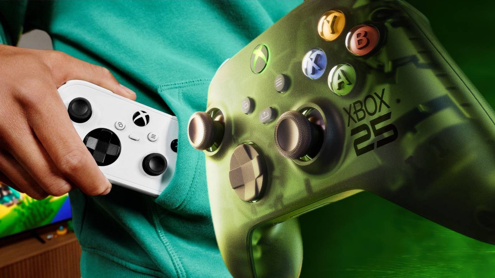 New Xbox Controller Exposes the Problem With Bigger Gamepads New Xbox Controller Exposes the Problem With Bigger Gamepads