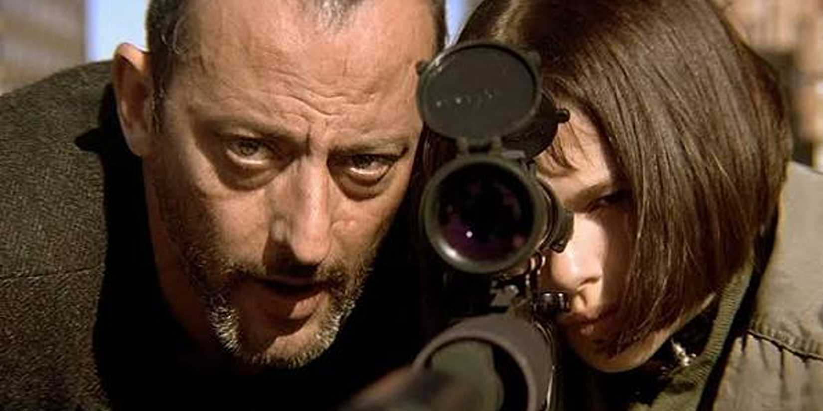 Leon teaching Mathilda to shoot