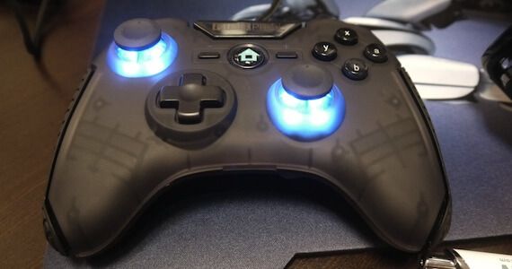 Mad Catz Wii U Pro Controller Front