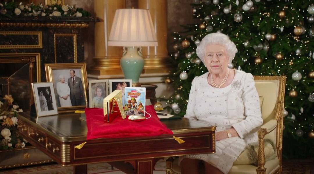 Queen-Elizabeth-Golden-Wii