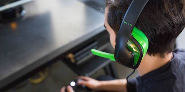 SLYR Xbox One - Action Shot