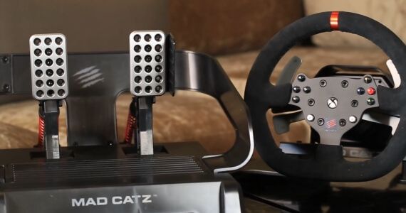 Xbox One Mad Catz Racing Wheel