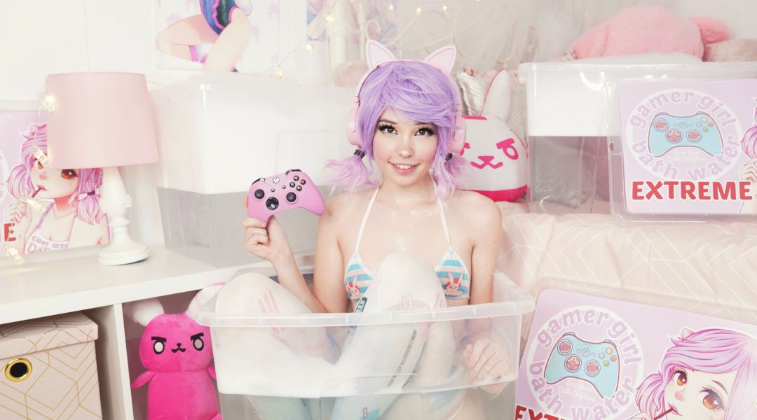 Belle Delphine gamer girl bath water cooled PC. just wow :  r/CrackheadCraigslist