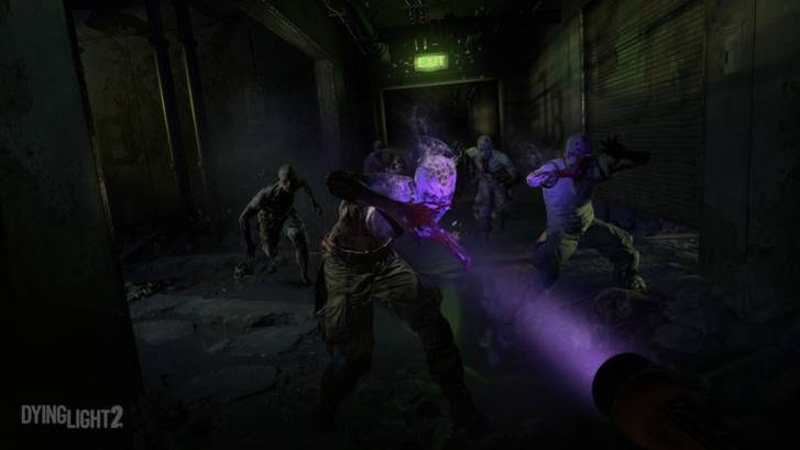 zombies with uv light in dying light 2