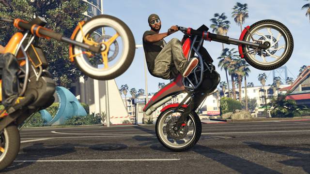grand-theft-auto-5-bikers-screenshots-wheelie