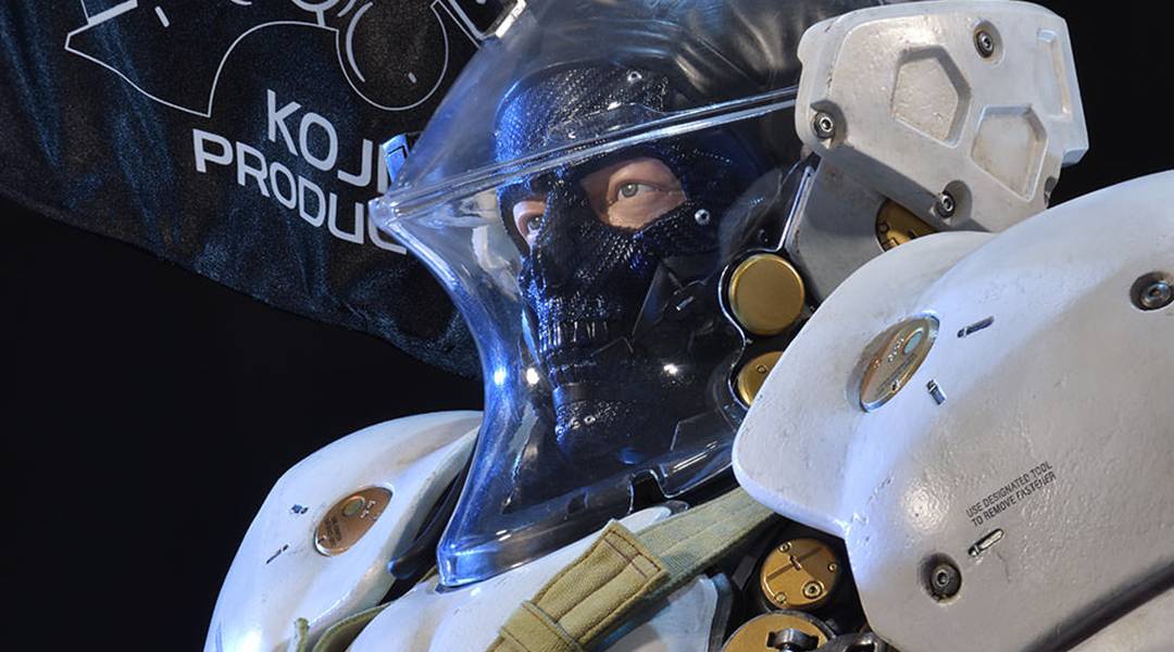 kojima-productions-mascot-statue-1