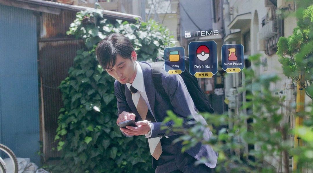 Pokemon GO Player Keeps Playing as Wife Gives Birth - Player browsing Pokemon Go items