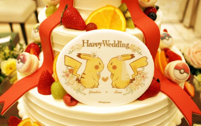pokemon pokeball pikachu wedding cake