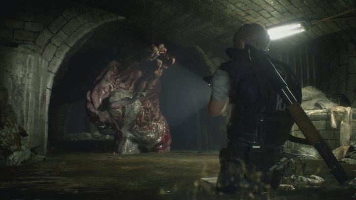 resident-evil-2-screenshots-ada-wong-leon-mutant