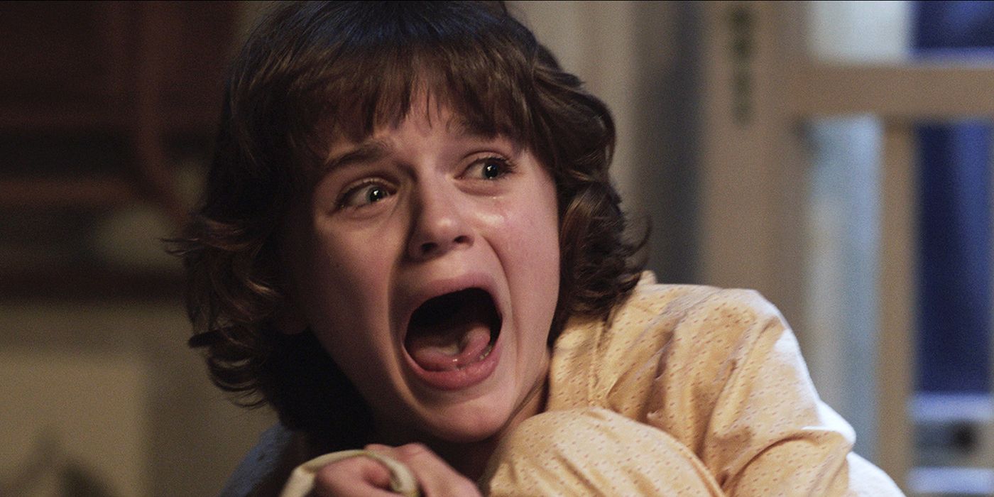 joey-king-screaming-in-the-conjuring.jpg