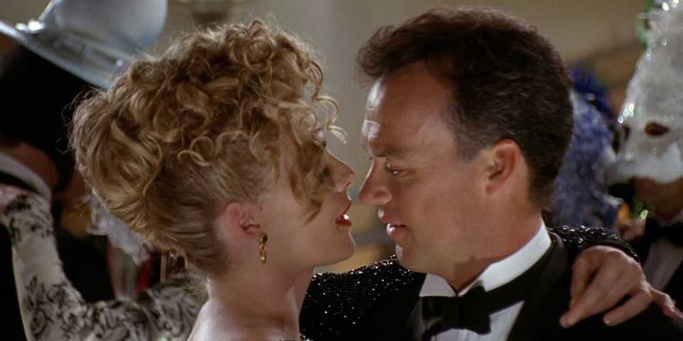 selina-and-batman-dancing-in-batman-returns.jpg