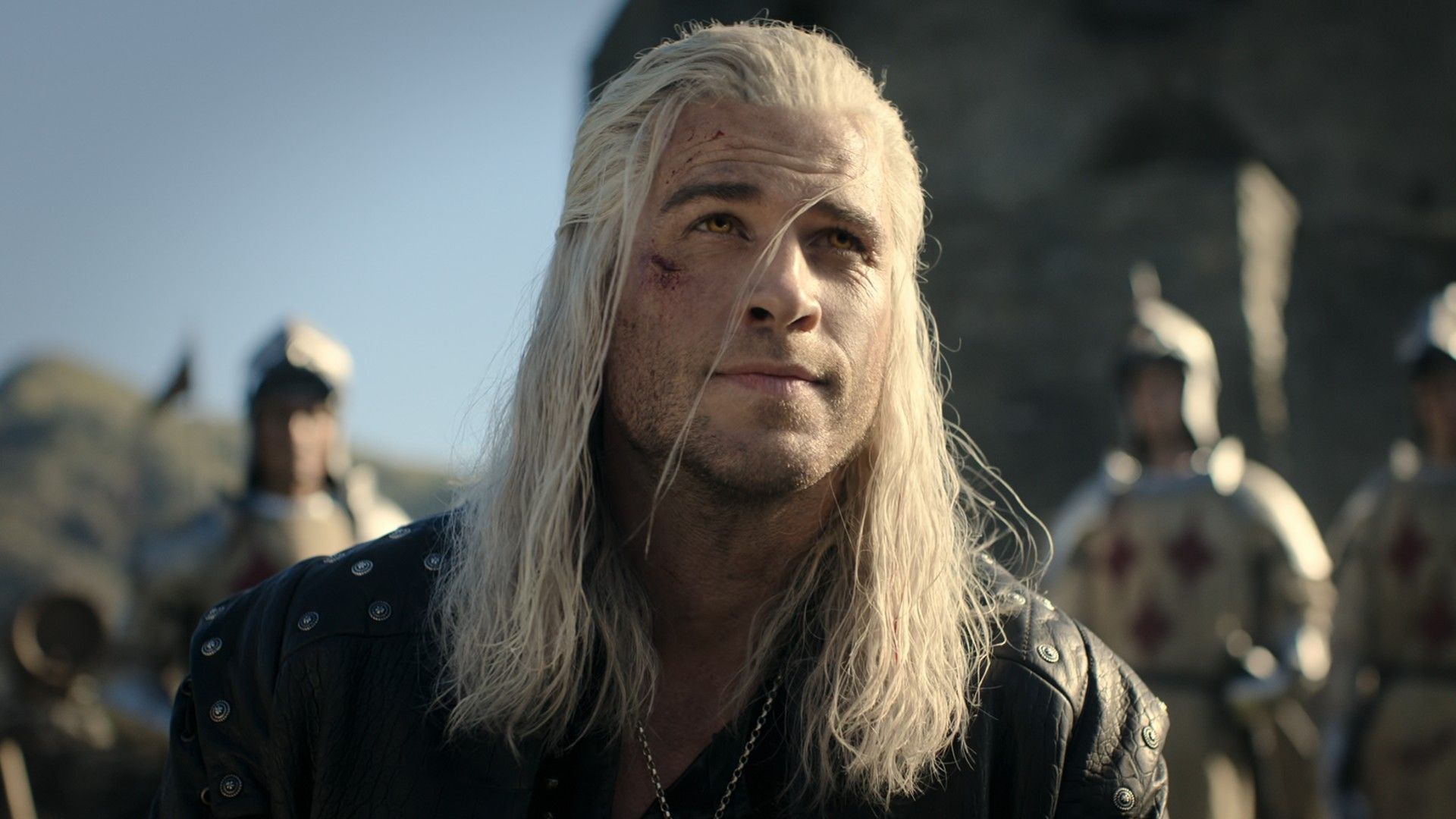 liam-hemsworth-as-gerlalt-smiling-slightly-in-the-witcher-season-4.jpg