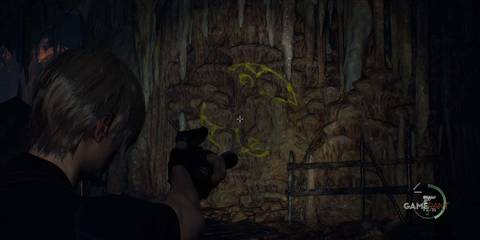 RE4RemakeLakeDoor1Symbol1