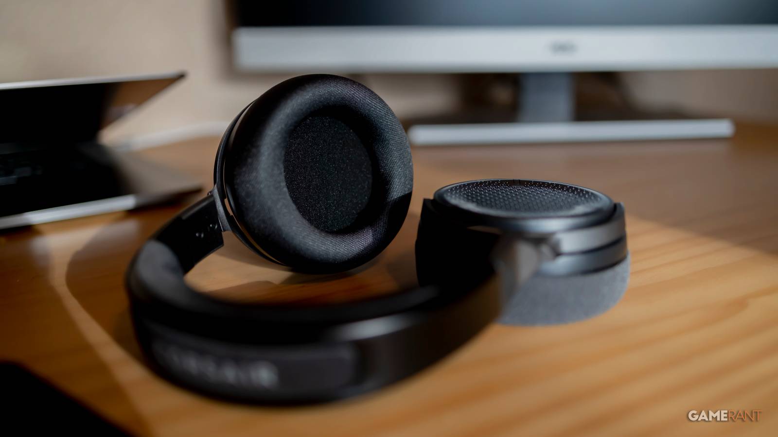 Corsair Virtuoso Pro sitting on desk