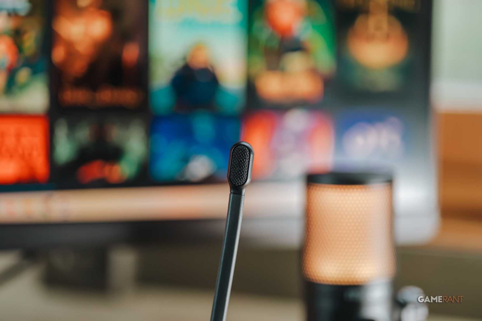 Close up of mic on Turtle Beach Atlas Air