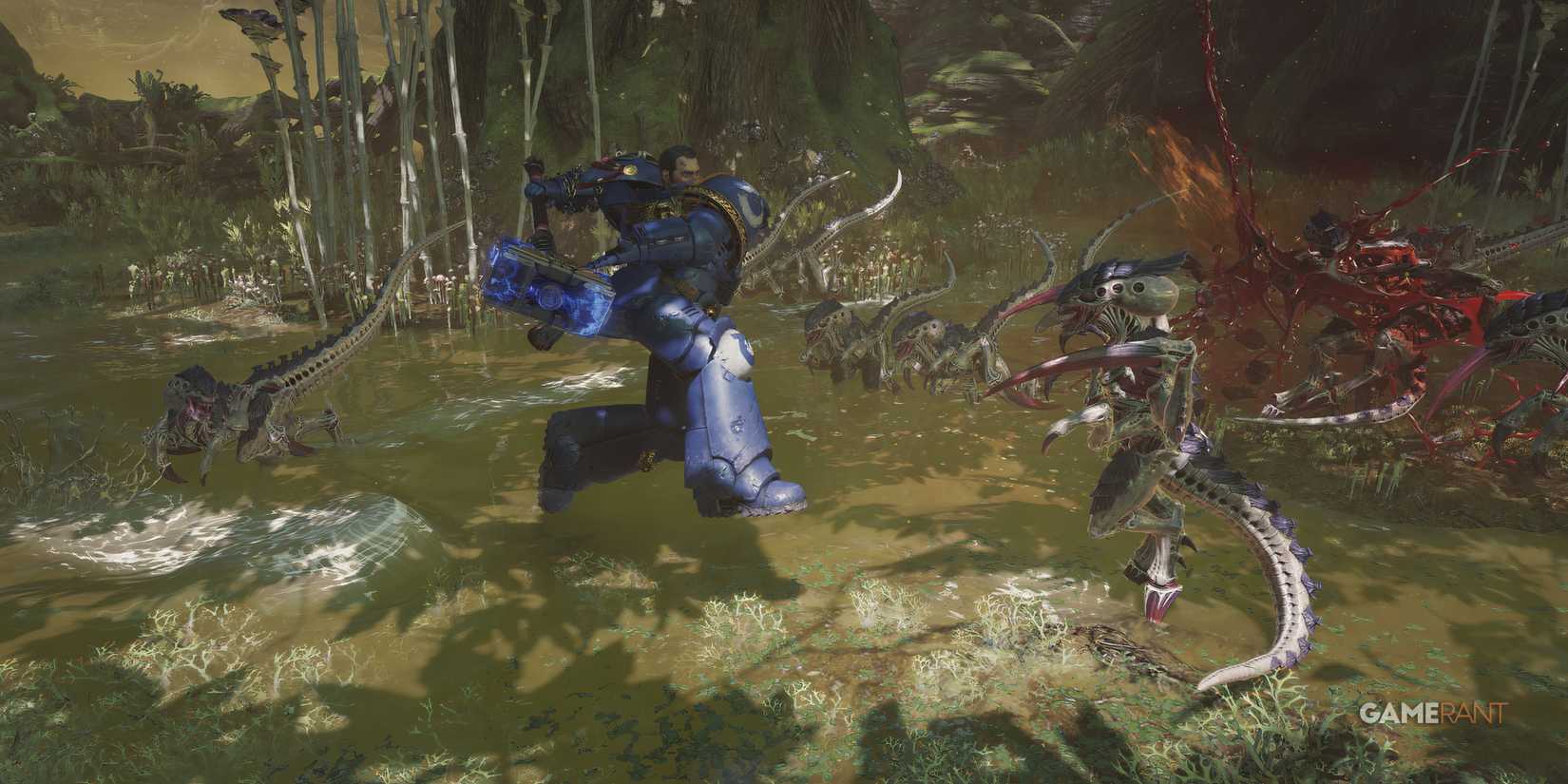 Warhammer 40k: 7 Reasons to Play Tyranids Titus attacks a tyranid