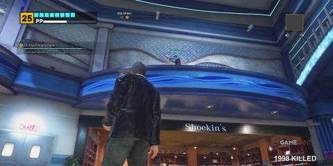 Player holding a submachine gun in Dead Rising Deluxe Remaster