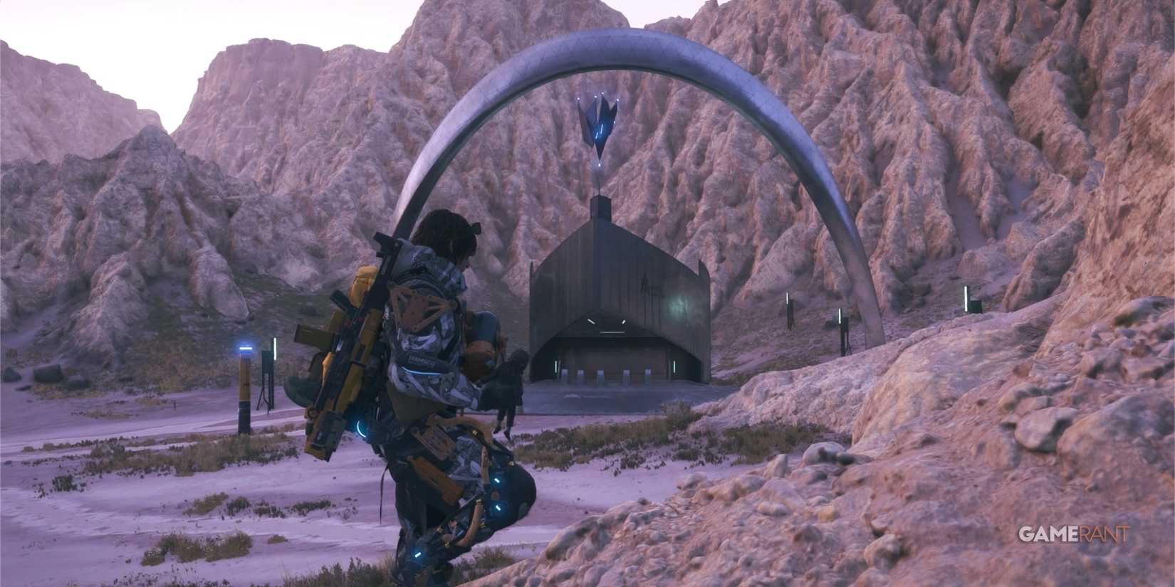 DS2-C1-Distro-Center-Header