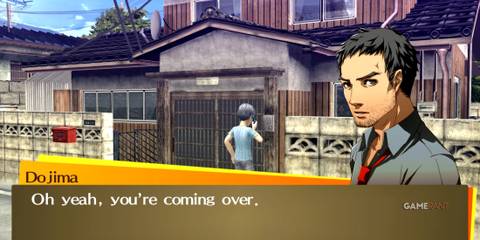 Ryotaro Dojima talks on his cell at a gated house entrance, dialogue box reading “Oh yeah, you’re coming over.” in Persona 4 Golden