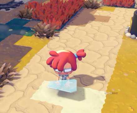 holding glass pokopia (1)