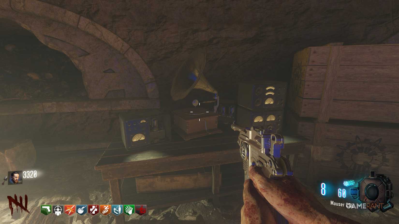 Step #1 Grab the Gramophone and Black Disc (5)